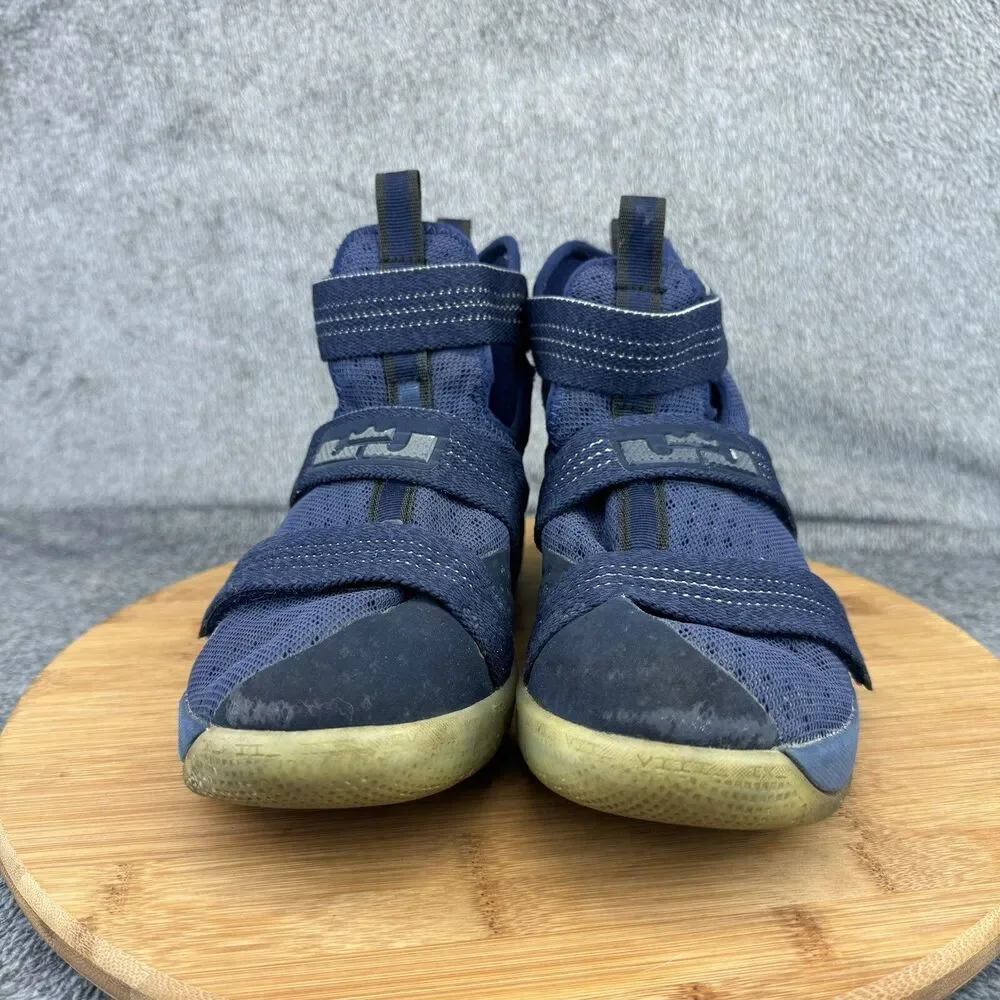 Nike Boys LeBron Soldier 10 Midnight Navy Blue Basketball Sneaker Shoes Size 5 Y